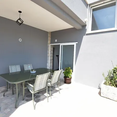 Mimi Apartment