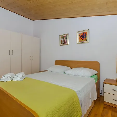 Apartment Mimi Primosten